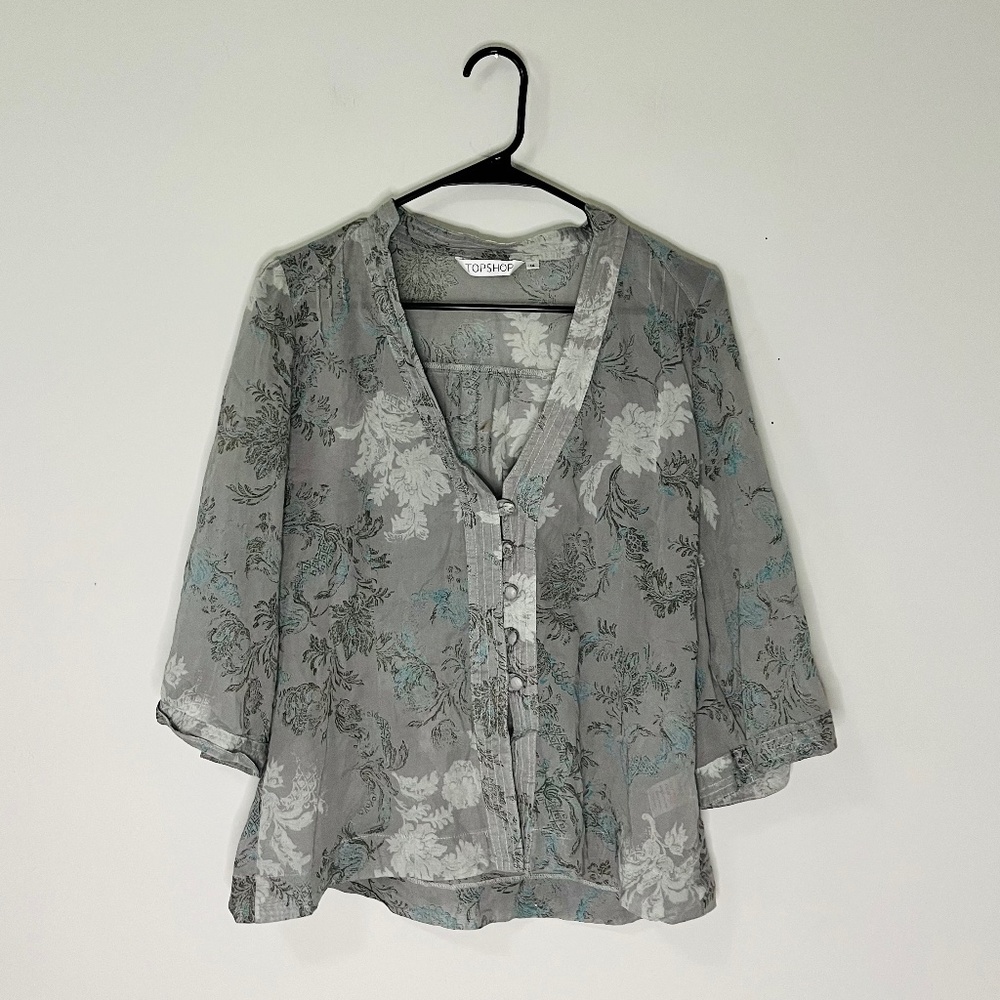 Topshop Floral Print Gray Button Down V-Neck Blouse Size 14